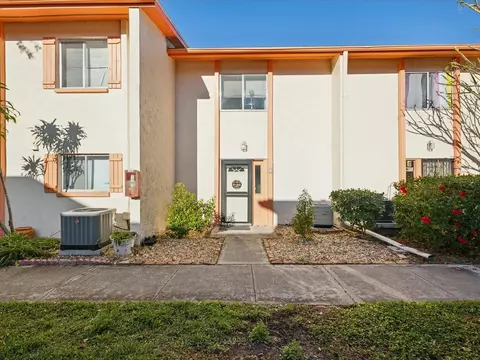 1655 58th Ter S #7, Saint Petersburg, FL 33712