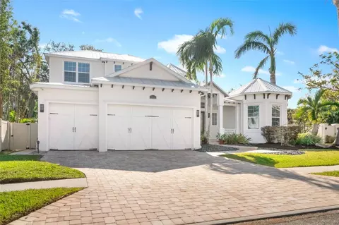 1810 Wisteria St, Sarasota, FL 34239