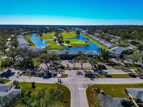 6999 W Country Club Dr N #124, Sarasota, FL 34243