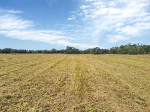 2 M-j Rd, Myakka City, FL 34251