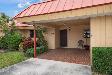 3861 Catalina Dr, Bradenton, FL 34210