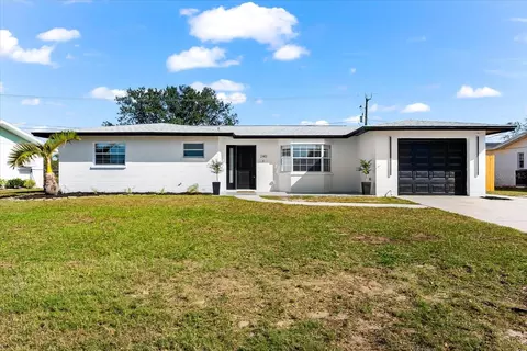 240 Algiers Dr, Venice, FL 34293
