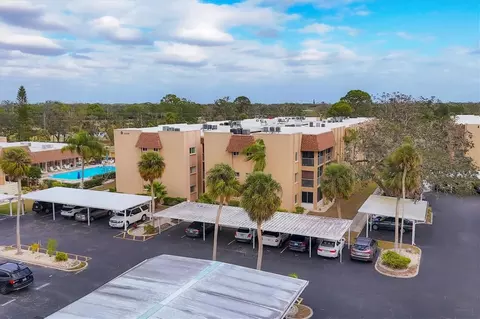 1330 Glen Oaks Dr E #268D, Sarasota, FL 34232