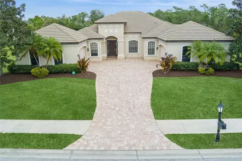 17109 1st Dr E, Bradenton, FL 34212