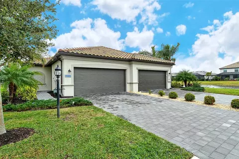 15910 Clear Skies Pl, Bradenton, FL 34211
