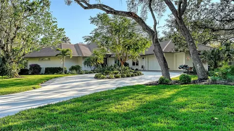 3178 Dick Wilson Dr, Sarasota, FL 34240