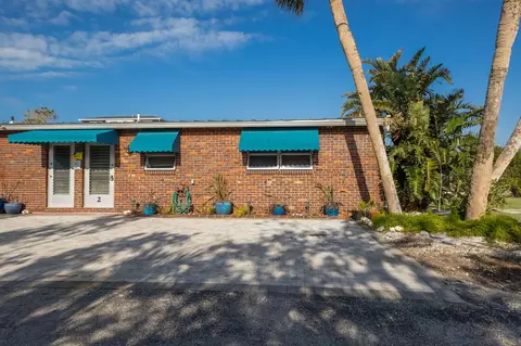 713 Saint Judes Dr S #2, Longboat Key, FL 34228