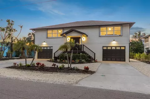 127 Crescent Dr, Anna Maria, FL 34216