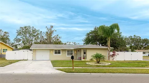 5425 Skyline Pl, Sarasota, FL 34232