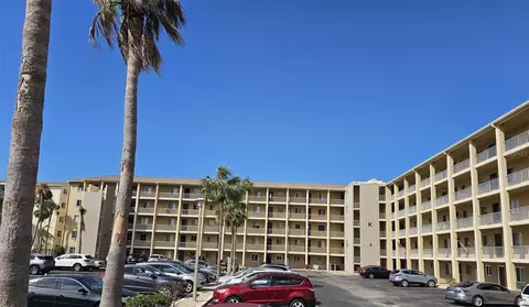 3682 Lake Bayshore Dr #K402, Bradenton, FL 34205