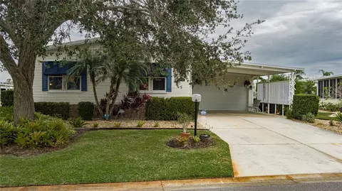 8414 Imperial Cir, Palmetto, FL 34221