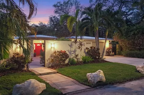 3414 Old Oak Dr, Sarasota, FL 34239