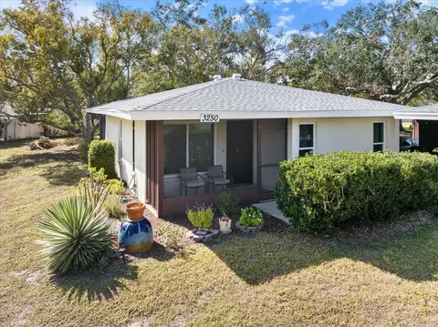 3250 Ramblewood Cir, Sarasota, FL 34237