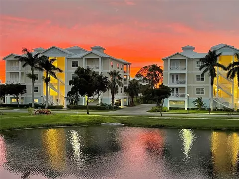 3430 77th St W #102, Bradenton, FL 34209
