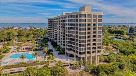 1211 Gulf Of Mexico Dr #211, Longboat Key, FL 34228