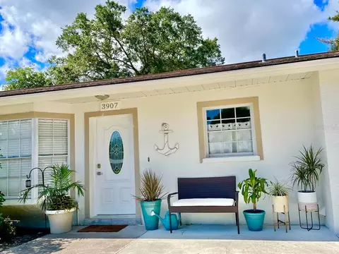 3907 10th Avenue Dr W, Bradenton, FL 34205