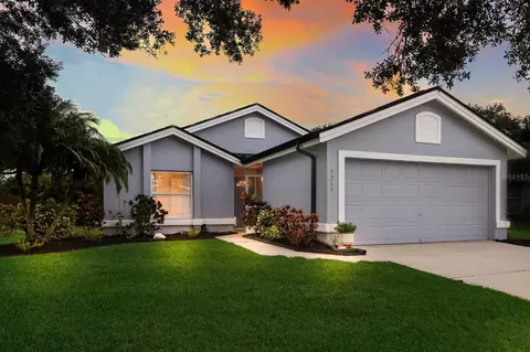 5213 72nd St E, Bradenton, FL 34203