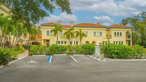 1685 Laurel St #5, Sarasota, FL 34236