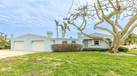 517 71st St, Holmes Beach, FL 34217