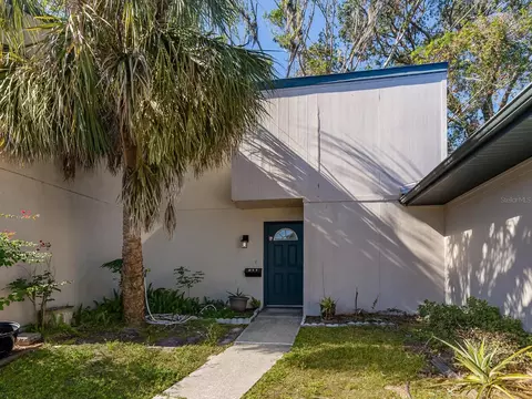 911 Byron Ln, Sarasota, FL 34243
