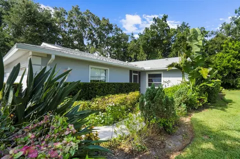 5916 Bonaventure Pl, Sarasota, FL 34243