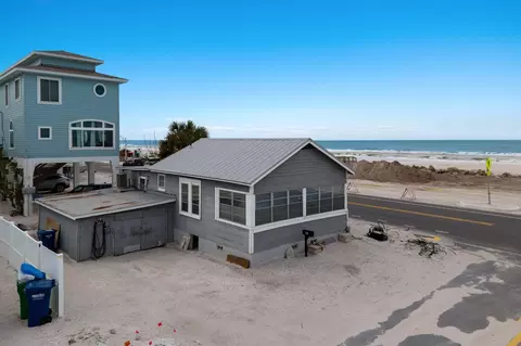 801 Gulf Dr S, Bradenton Beach, FL 34217