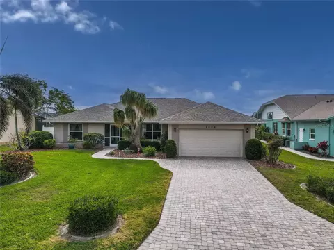 8608 53rd Ave W, Bradenton, FL 34210