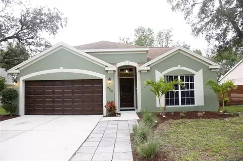 904 Hunter Ln, Tarpon Springs, FL 34689