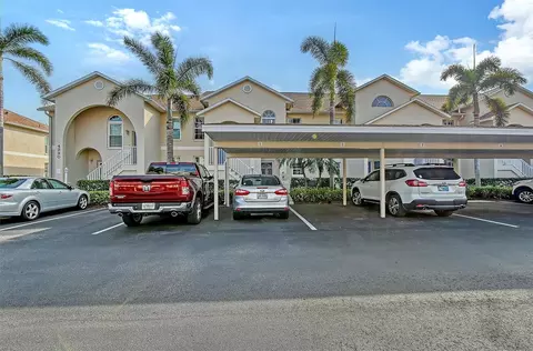 4230 Castlebridge Ln #1821, Sarasota, FL 34238