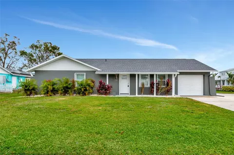 905 69th St NW, Bradenton, FL 34209