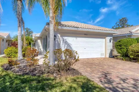 7613 Camminare Dr, Sarasota, FL 34238