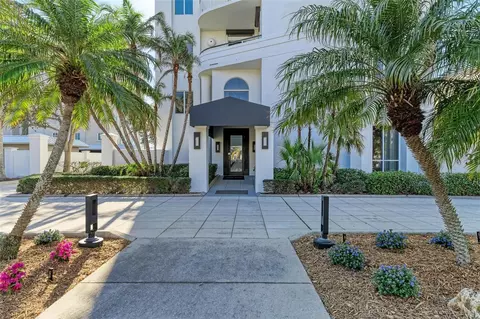 306 Golden Gate Pt #2, Sarasota, FL 34236