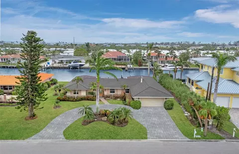 740 Old Compass Rd, Longboat Key, FL 34228