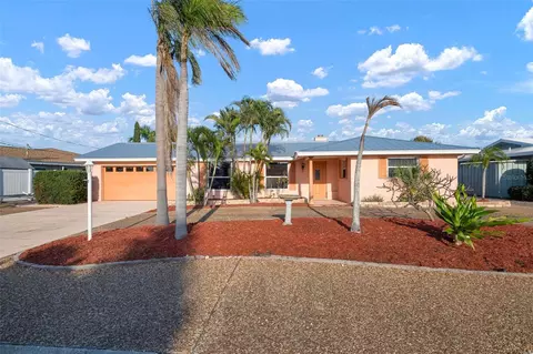 Exterior - 5207 Bimini Dr, Bradenton, FL 34210 photo 9 of 10