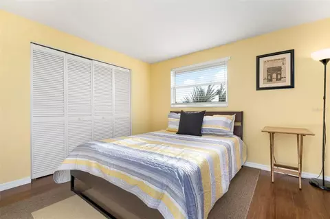 Bedroom - 5207 Bimini Dr, Bradenton, FL 34210 photo 3 of 4