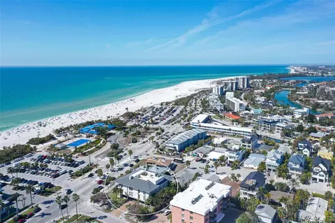 109 Garfield Dr #201, Sarasota, FL 34236