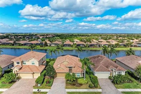 136 River Enclave Ct, Bradenton, FL 34212