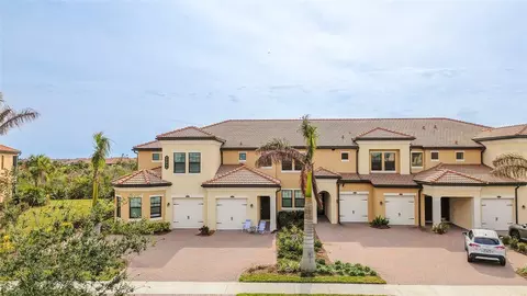 10031 Crooked Creek Dr #201, Venice, FL 34293