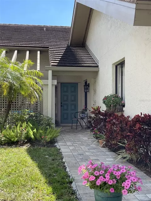 3354 Sandleheath #13, Sarasota, FL 34235
