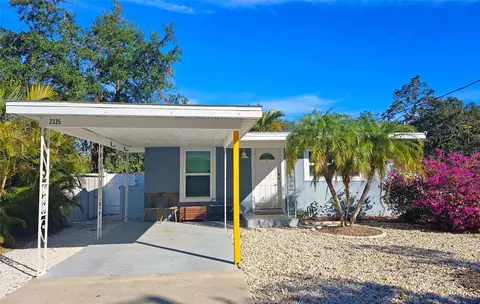 2335 Novus St, Sarasota, FL 34237