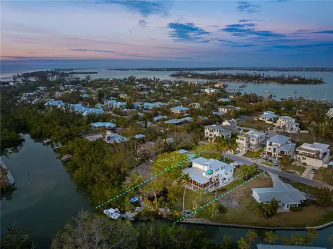6821 Longboat Dr S, Longboat Key, FL 34228