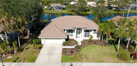 4821 Hanging Moss Ln, Sarasota, FL 34238