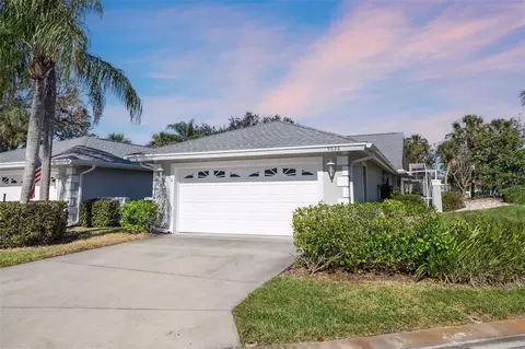 5532 Country Club Way, Sarasota, FL 34243