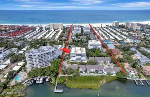 1255 E Peppertree Dr #402, Sarasota, FL 34242