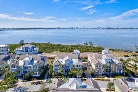 322 Compass Point Dr #201, Bradenton, FL 34209