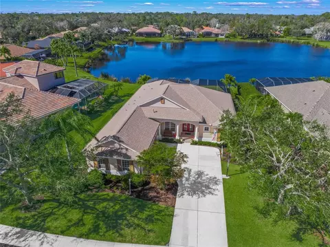 4790 Sweetshade Dr, Sarasota, FL 34241