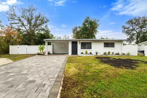 4042 Radnor Pl, Sarasota, FL 34233