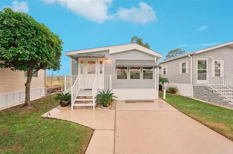 283 Bainbridge Dr, Nokomis, FL 34275