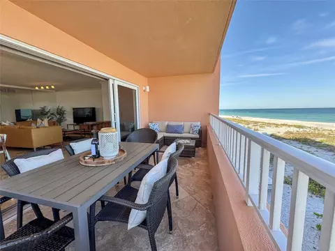 1906 Gulf Dr N #106, Bradenton Beach, FL 34217