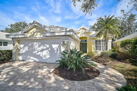 554 Fallbrook Dr, Venice, FL 34292 photo 1